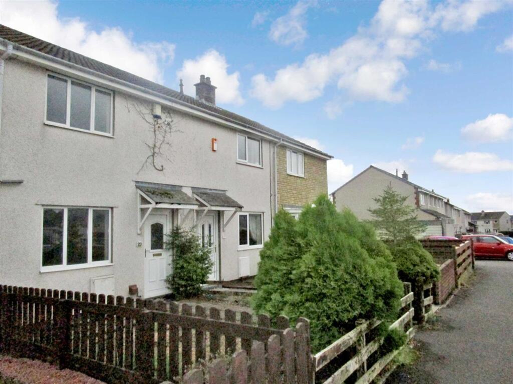 2 bed Mid Terraced House for rent in Cleator Moor. From Grisdales Estate Agents - Whitehaven