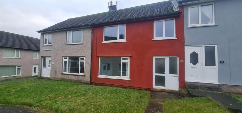 3 bed Mid Terraced House for rent in Egremont. From Grisdales Estate Agents - Whitehaven