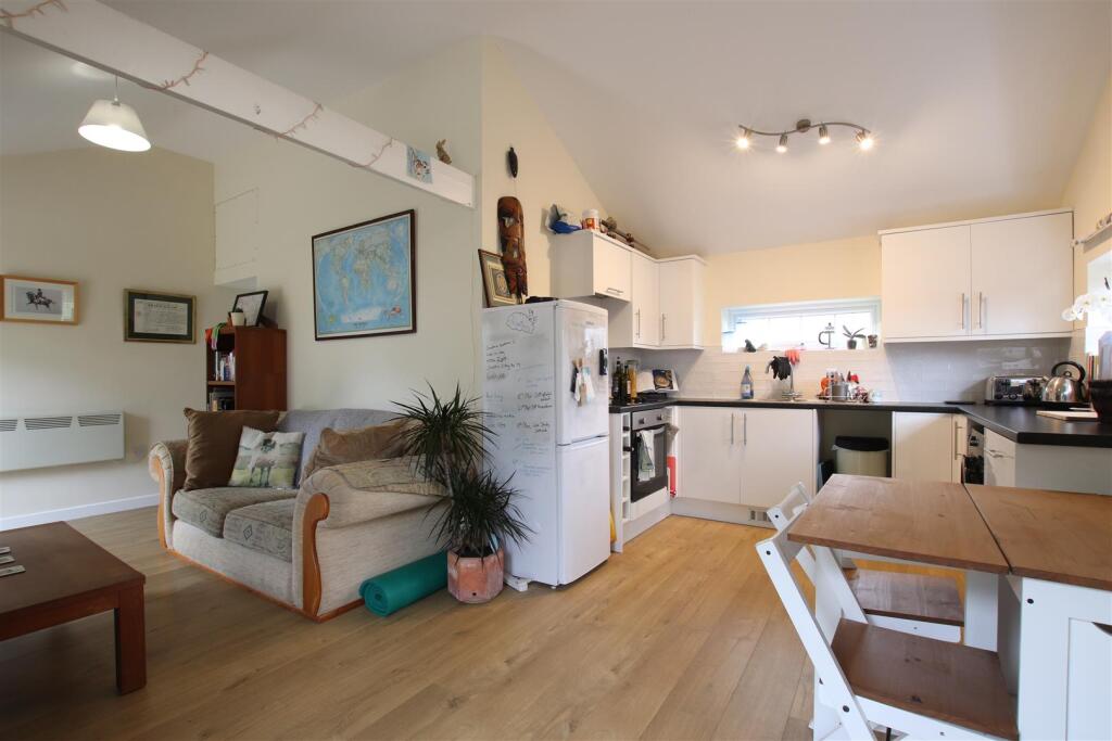 2 bed Detached bungalow for rent in Anderson. From Harker & Bullman - Wimborne