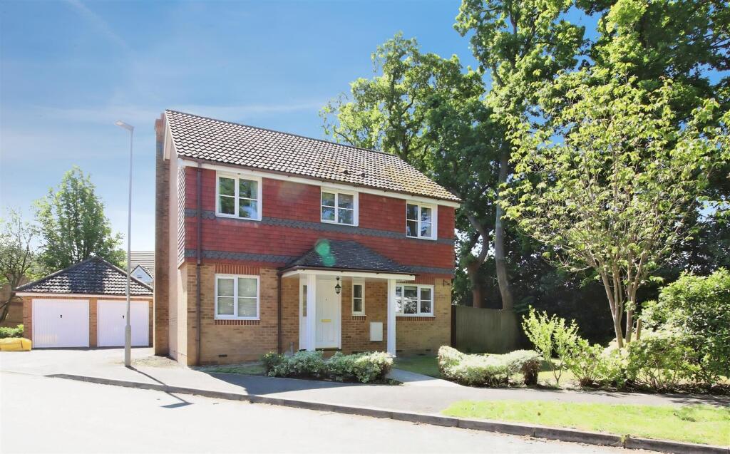 4 bed Detached for rent in Verwood. From Harker & Bullman - Wimborne