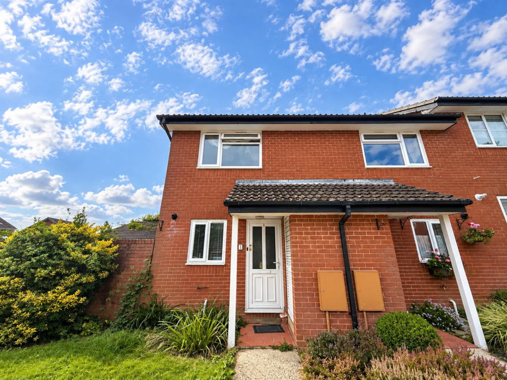 2 bed Detached for rent in Broom Hill. From Harker & Bullman - Wimborne 2 bed Detached for rent in Broom Hill. From Harker & Bullman - Wimborne