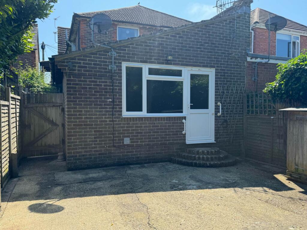 1 bed 1st Floor Flat for rent in Bognor Regis. From Abacus Letting Services - Felpham 1 bed 1st Floor Flat for rent in Bognor Regis. From Abacus Letting Services - Felpham