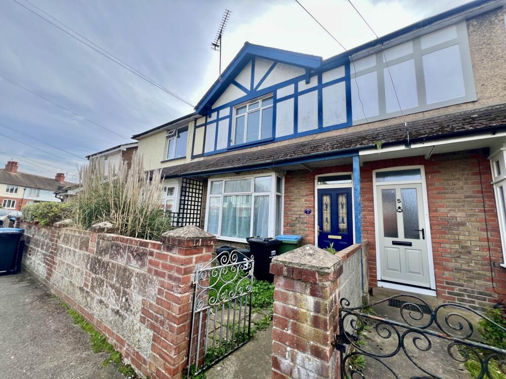 3 bed Mid Terraced House for rent in Bognor Regis. From Abacus Letting Services - Felpham