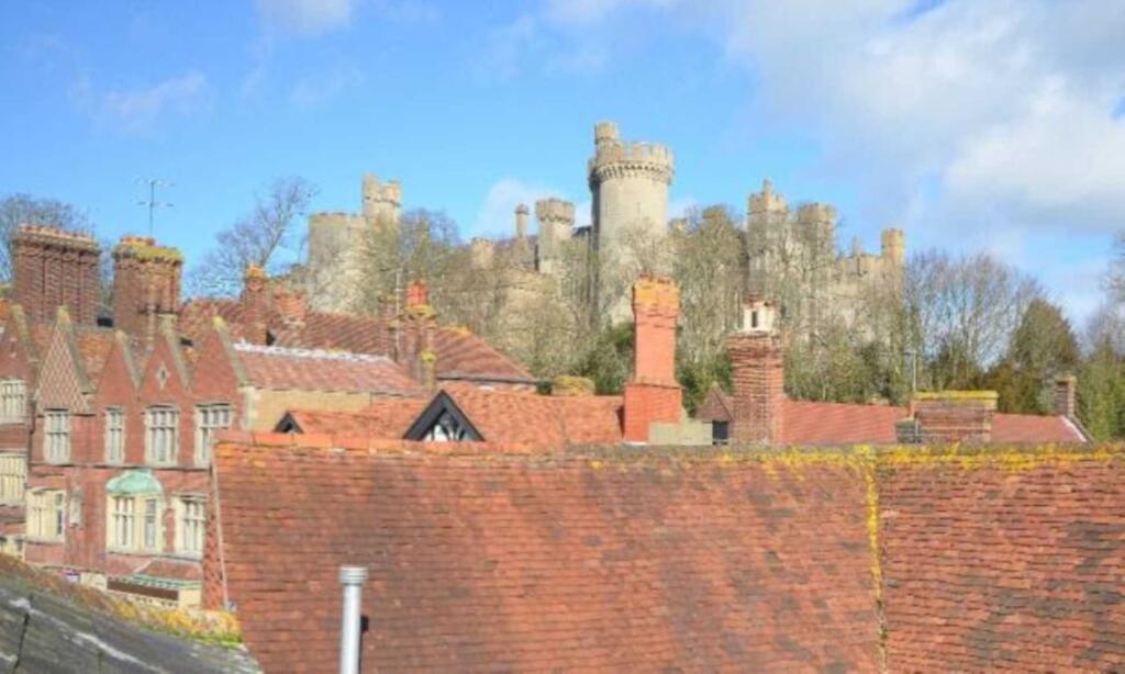 1 bed Apartment for rent in Arundel. From Abacus Letting Services - Felpham