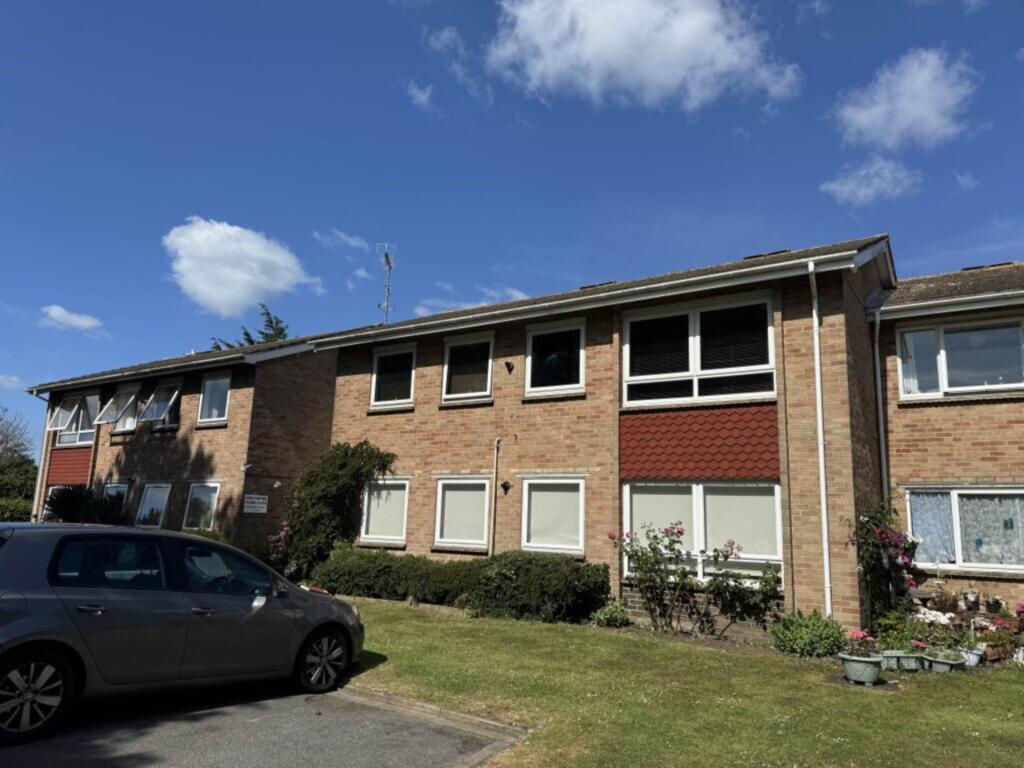2 bed 1st Floor Flat for rent in Flansham. From Abacus Letting Services - Felpham 2 bed 1st Floor Flat for rent in Flansham. From Abacus Letting Services - Felpham