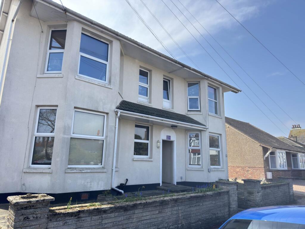 1 bed 1st Floor Flat for rent in Bognor Regis. From Abacus Letting Services - Felpham 1 bed 1st Floor Flat for rent in Bognor Regis. From Abacus Letting Services - Felpham