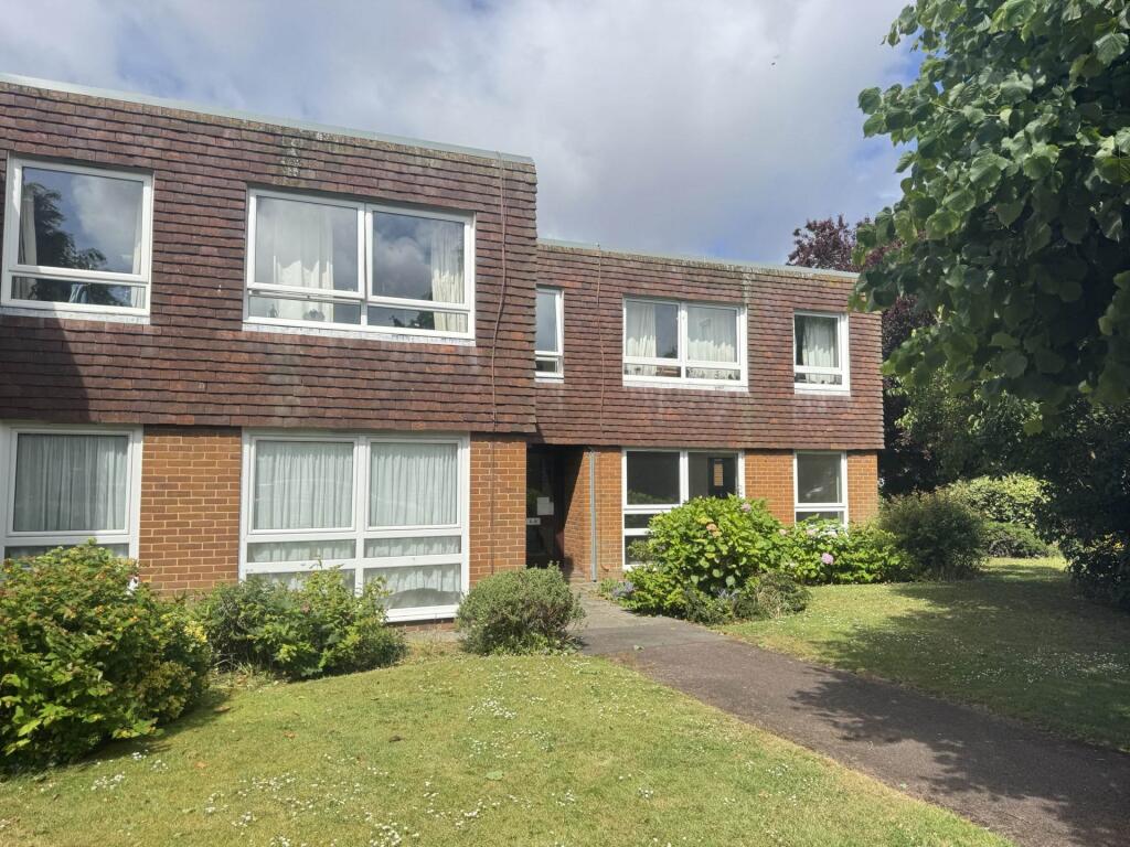 2 bed 1st Floor Flat for rent in Bognor Regis. From Abacus Letting Services - Felpham