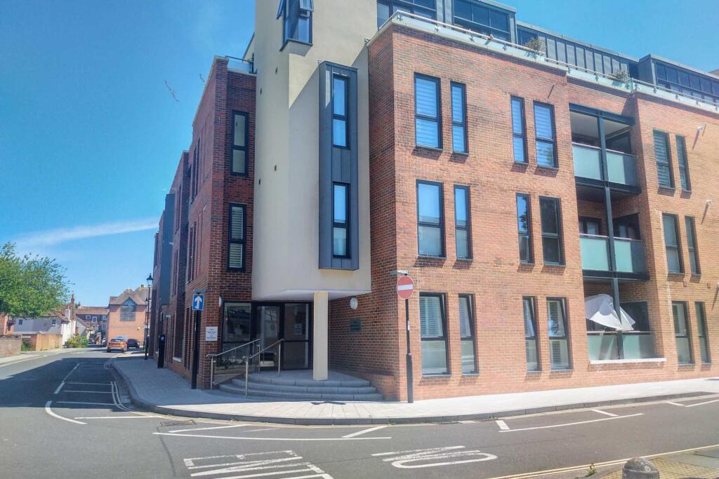 2 bed Apartment for rent in Chichester. From Abacus Letting Services - Felpham 2 bed Apartment for rent in Chichester. From Abacus Letting Services - Felpham