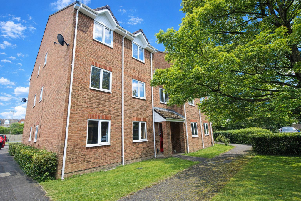 1 bed 1st Floor Flat for rent in Eastleigh. From David Evans Estate Agents - Eastleigh
