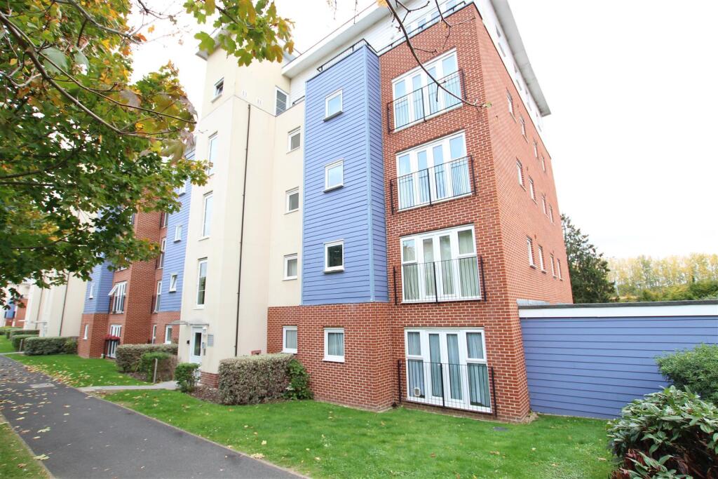 2 bed 1st Floor Flat for rent in Eastleigh. From David Evans Estate Agents - Eastleigh