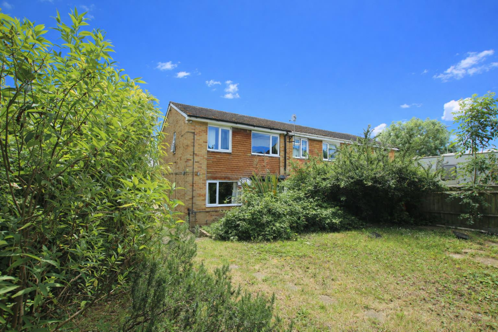 3 bed Semi Detached for rent in Eastleigh. From David Evans Estate Agents - Eastleigh 3 bed Semi Detached for rent in Eastleigh. From David Evans Estate Agents - Eastleigh