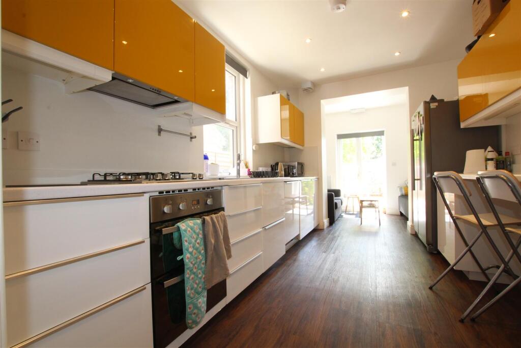 1 bed House Share for rent in Eastleigh. From David Evans Estate Agents - Eastleigh 1 bed House Share for rent in Eastleigh. From David Evans Estate Agents - Eastleigh