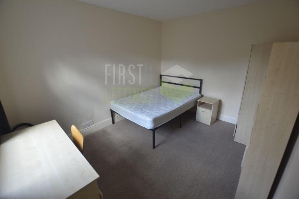 4 bed Mid Terraced House for rent in Leicester. From First 4 Lettings - Leicester