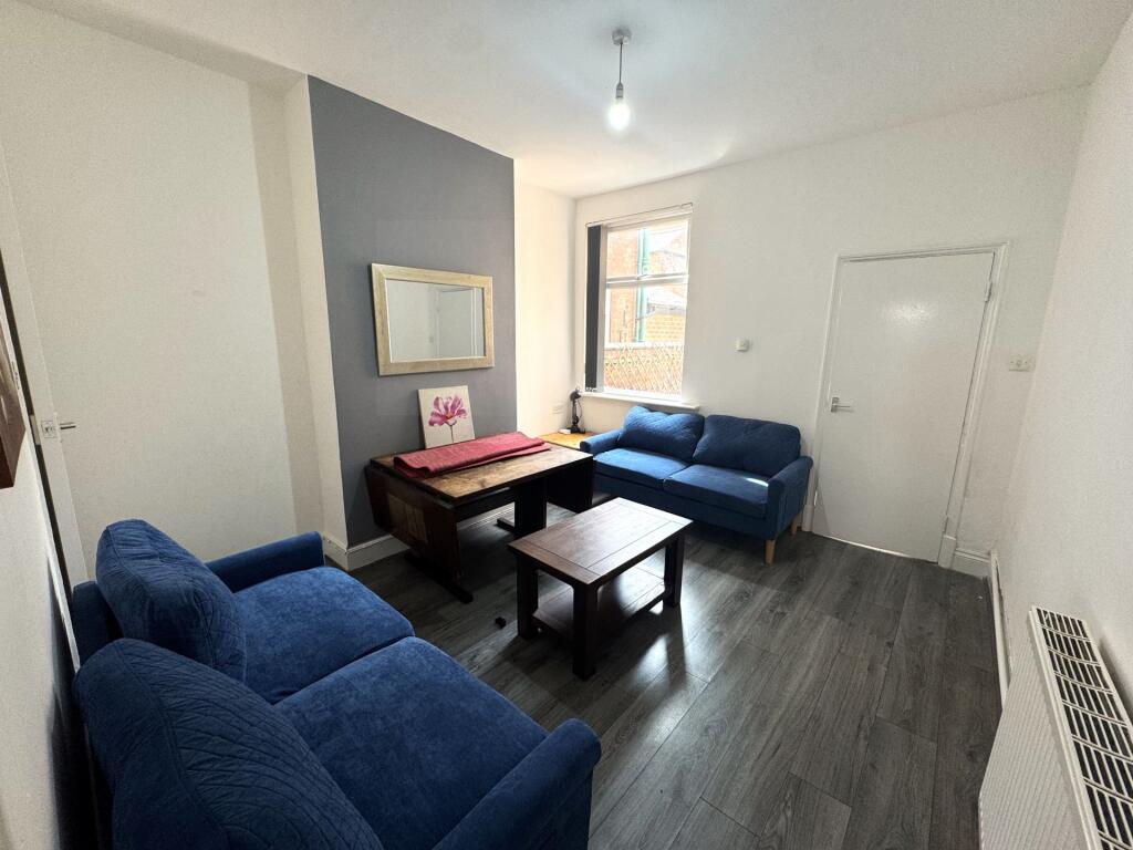 3 bed Mid Terraced House for rent in Stoughton. From First 4 Lettings - Leicester