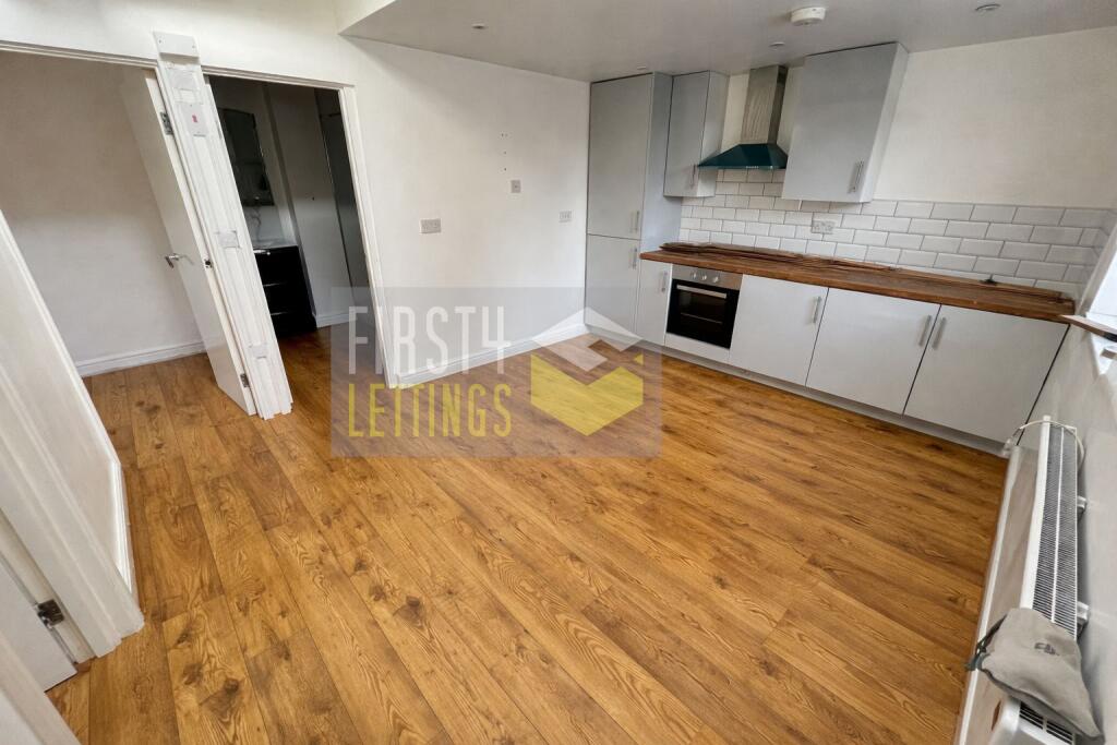 2 bed 1st Floor Flat for rent in Stoughton. From First 4 Lettings - Leicester