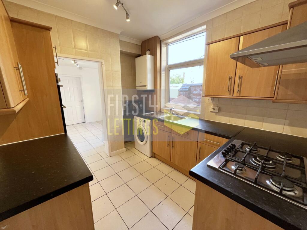3 bed Mid Terraced House for rent in Stoughton. From First 4 Lettings - Leicester
