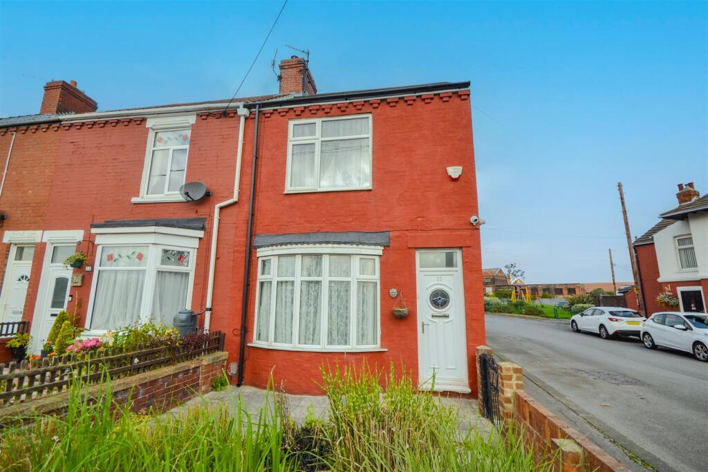 2 bed Mid Terraced House for rent in Carlin How. From Inglebys Estate Agents - Saltburn-By-The-Sea
