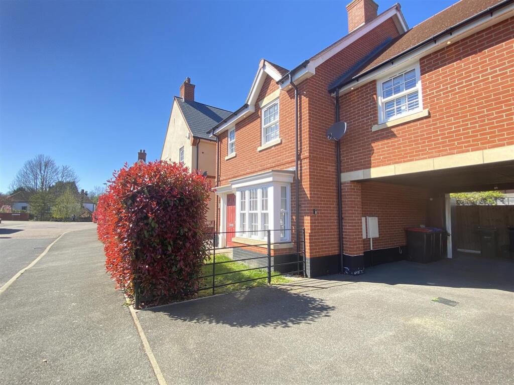4 bed Link detached for rent in Sible Hedingham. From Michaels Property Consultants Ltd - Braintree