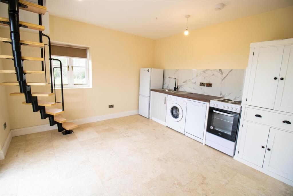 1 bed Apartment for rent in Gosfield. From Michaels Property Consultants Ltd - Braintree 1 bed Apartment for rent in Gosfield. From Michaels Property Consultants Ltd - Braintree