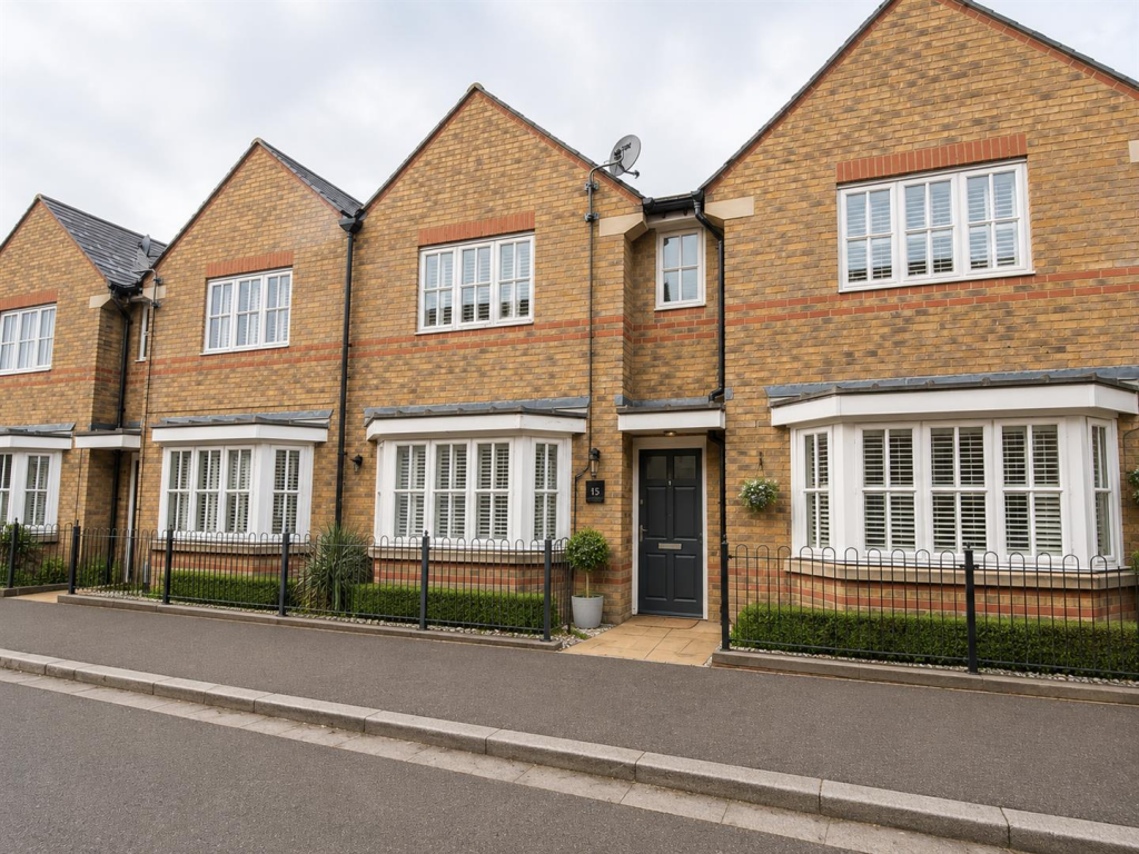 3 bed Mid Terraced House for rent in Braintree. From Michaels Property Consultants Ltd - Braintree 3 bed Mid Terraced House for rent in Braintree. From Michaels Property Consultants Ltd - Braintree