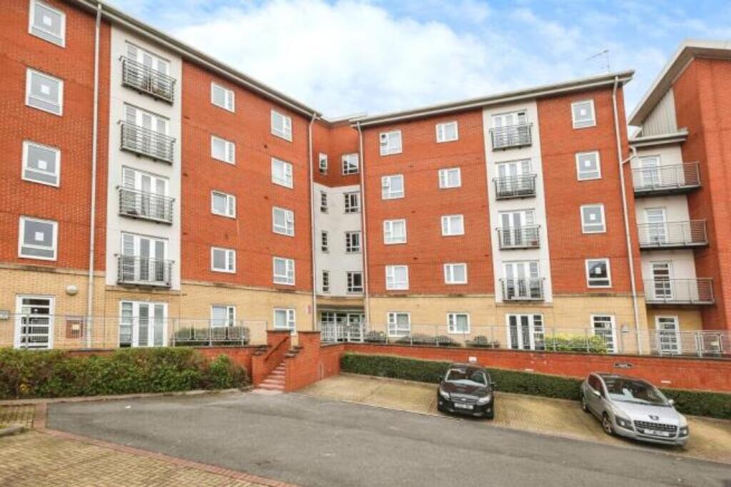 2 bed 1st Floor Flat for rent in Royal Sutton Coldfield. From Preferential Properties Ltd - Sutton Coldfield
