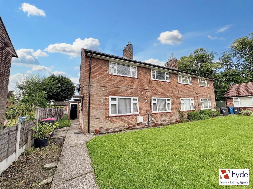 2 bed 1st Floor Flat for rent in Worsley. From Hyde Estate & Lettings Agents - Manchester