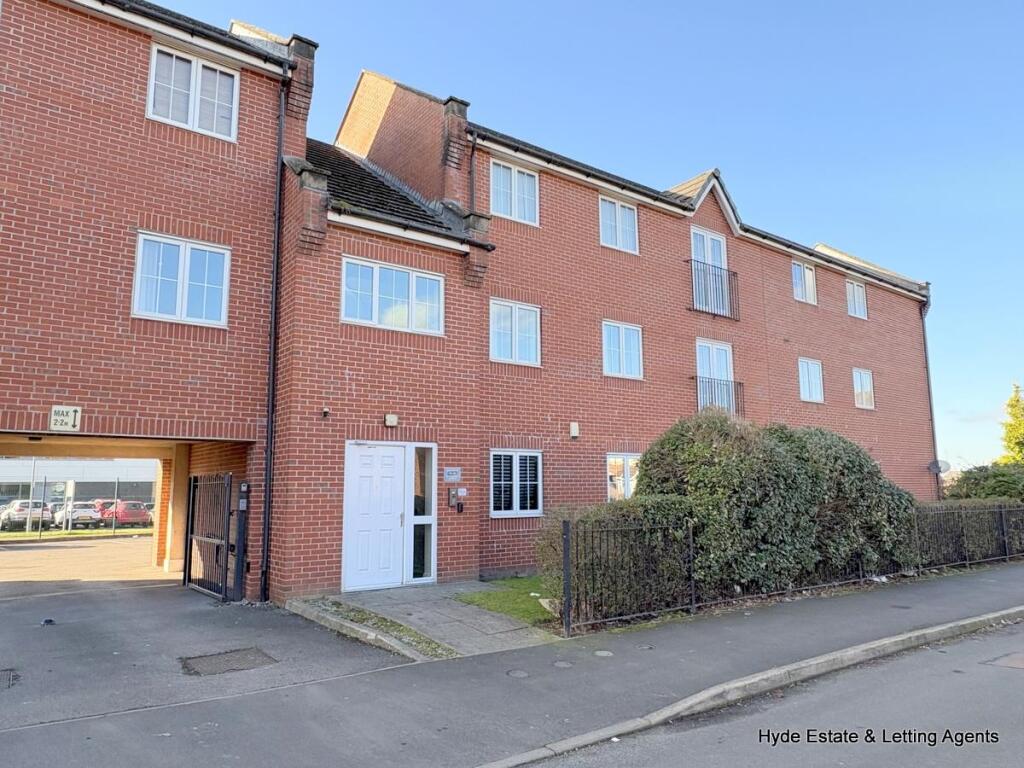 2 bed 1st Floor Flat for rent in Droylsden. From Hyde Estate & Lettings Agents - Manchester