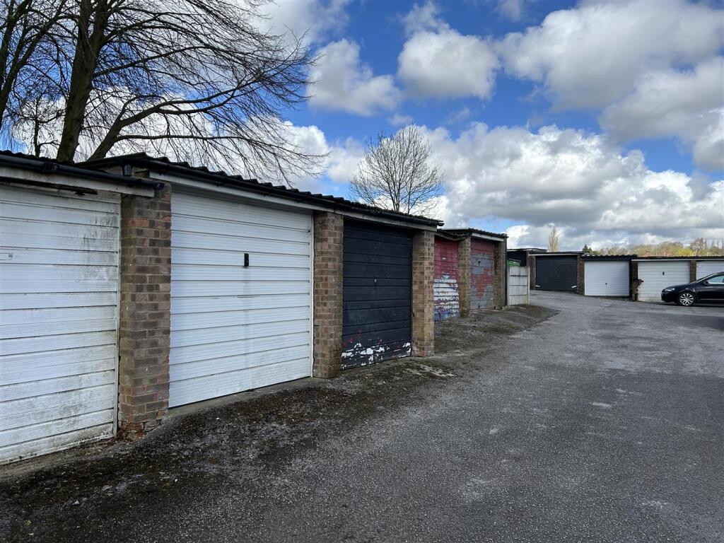 4 bed Detached for rent in Rhodes. From Hyde Estate & Lettings Agents - Manchester 4 bed Detached for rent in Rhodes. From Hyde Estate & Lettings Agents - Manchester