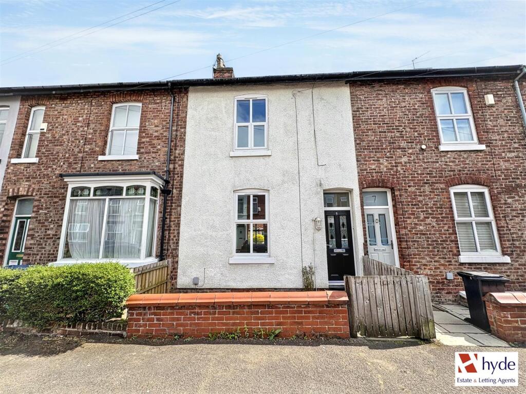 2 bed Mid Terraced House for rent in Simister. From Hyde Estate & Lettings Agents - Manchester