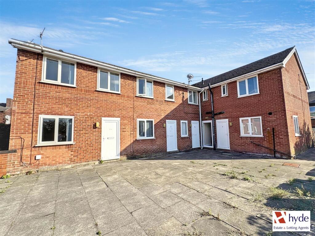 2 bed Mid Terraced House for rent in Bury. From Hyde Estate & Lettings Agents - Manchester 2 bed Mid Terraced House for rent in Bury. From Hyde Estate & Lettings Agents - Manchester
