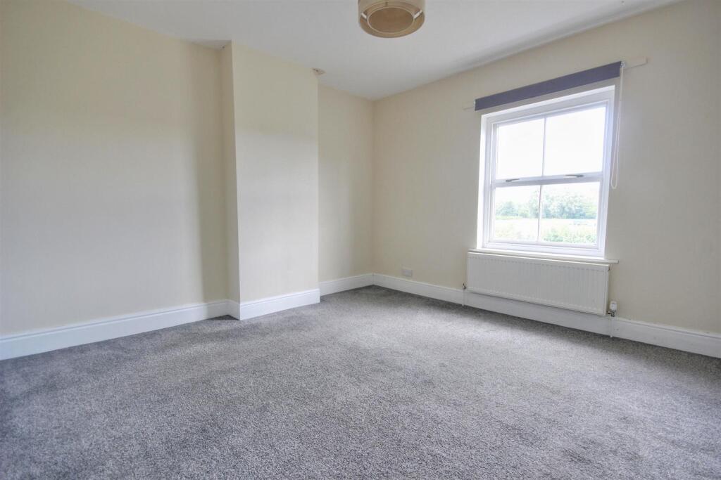 4 bed Detached for rent in South Cave. From Quick & Clarke - Beverley 4 bed Detached for rent in South Cave. From Quick & Clarke - Beverley