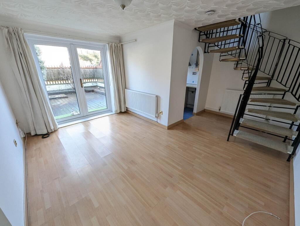 1 bed Detached for rent in Newport. From Freelancer Lets and Sales - Newport