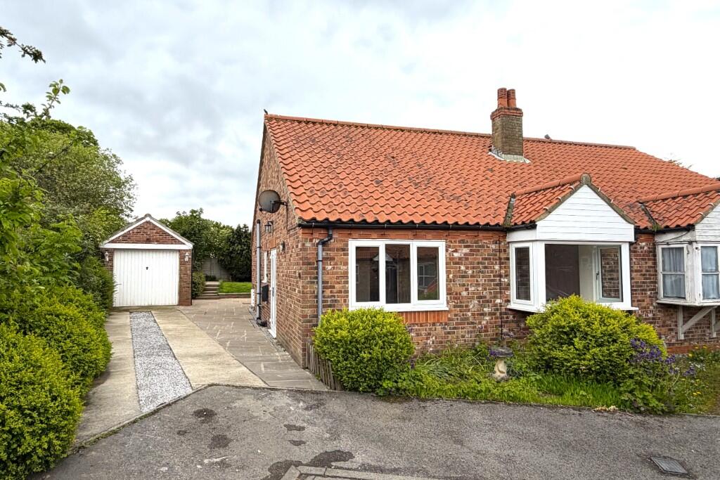 2 bed Semi-detached bungalow for rent in Easington. From Richardson & Smith - Whitby 2 bed Semi-detached bungalow for rent in Easington. From Richardson & Smith - Whitby