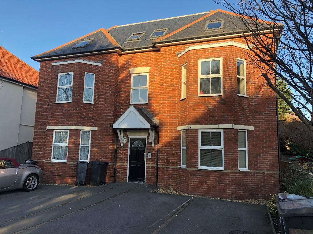 2 bed 1st Floor Flat for rent in Bournemouth. From RS Property Solutions Ltd - Parkstone 2 bed 1st Floor Flat for rent in Bournemouth. From RS Property Solutions Ltd - Parkstone