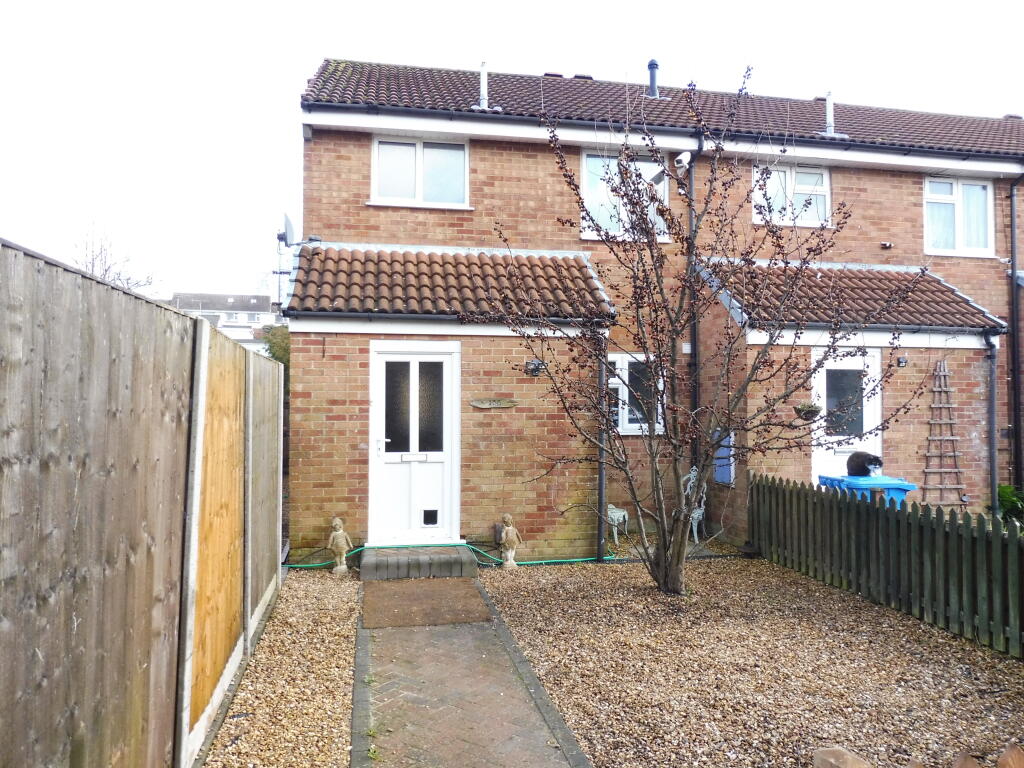 2 bed End of Terrace for rent in Bournemouth. From RS Property Solutions Ltd - Parkstone