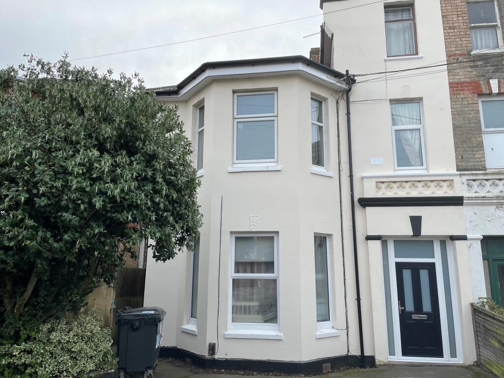 1 bed 1st Floor Flat for rent in Bournemouth. From RS Property Solutions Ltd - Parkstone