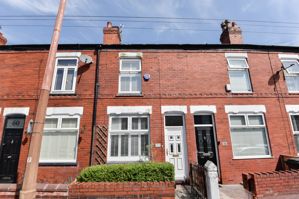 2 bed Mid Terraced House for rent in Stockport. From Snowden Wilkinson - Cheadle Hulme 2 bed Mid Terraced House for rent in Stockport. From Snowden Wilkinson - Cheadle Hulme