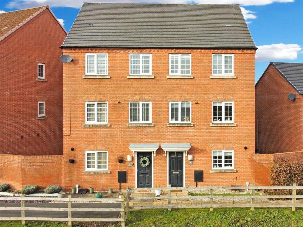 4 bed Semi Detached for rent in Newark-on-Trent. From The Property Booth Ltd - Newark