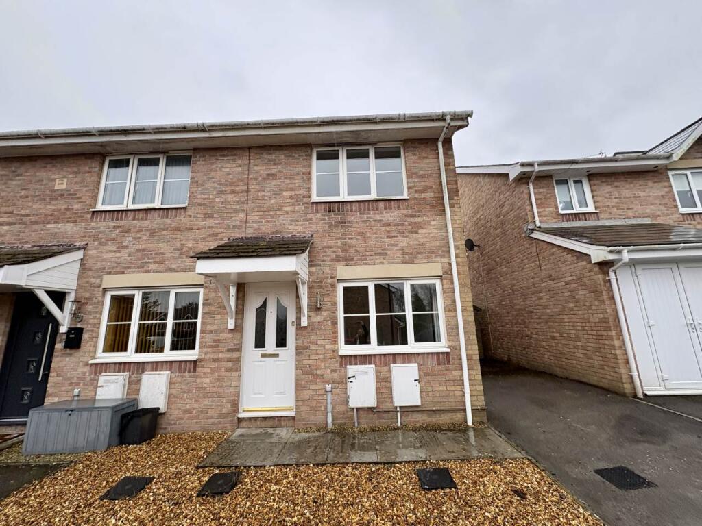 2 bed Semi Detached for rent in Bridgend. From Porters Estate Agents - Bridgend