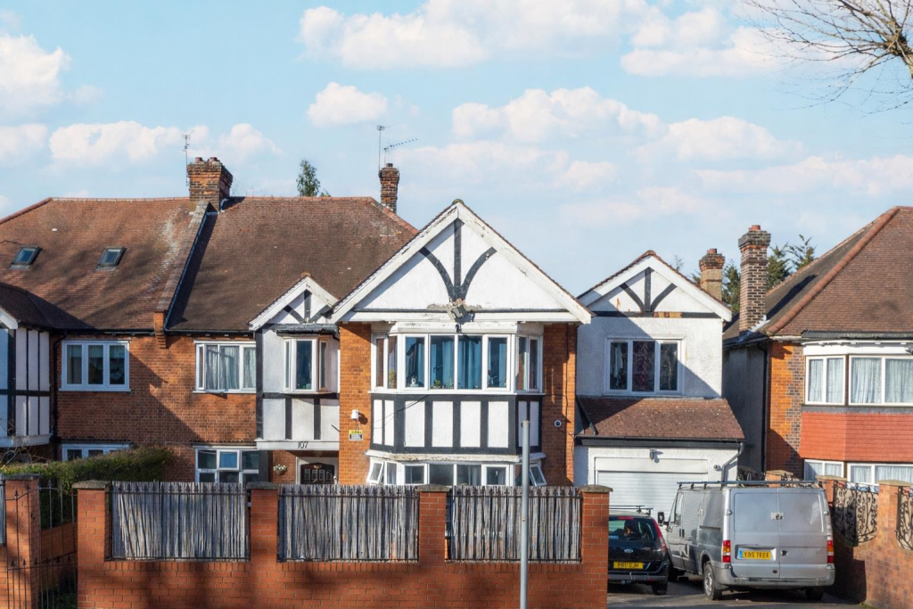 7 bed Detached for rent in Willesden. From Hunters - West Hampstead