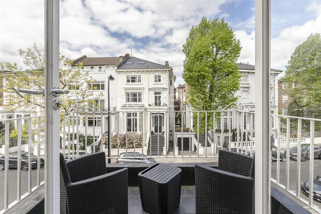 3 bed 1st Floor Flat for rent in London. From Hunters - West Hampstead
