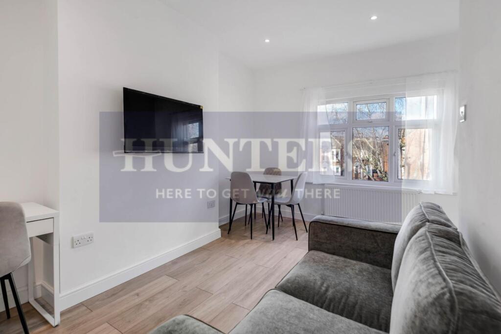 1 bed 1st Floor Flat for rent in Hampstead. From Hunters - West Hampstead