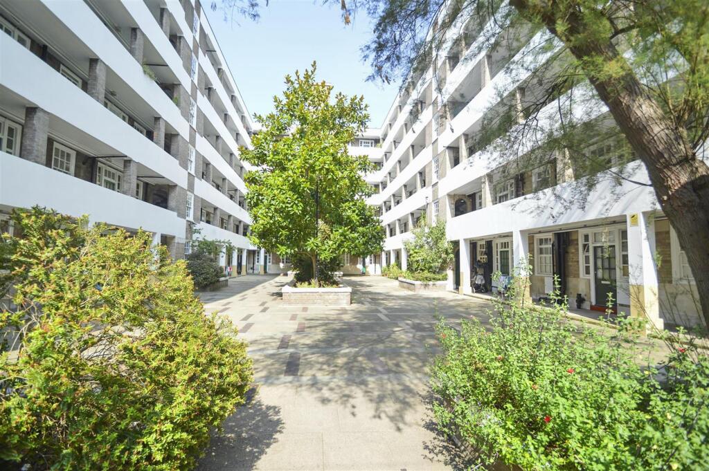 3 bed 1st Floor Flat for rent in Westminster. From Hunters - West Hampstead