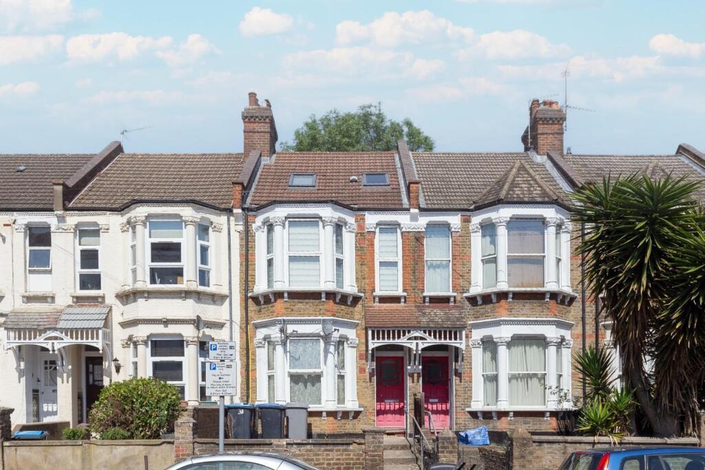 3 bed Detached for rent in Willesden. From Hunters - West Hampstead