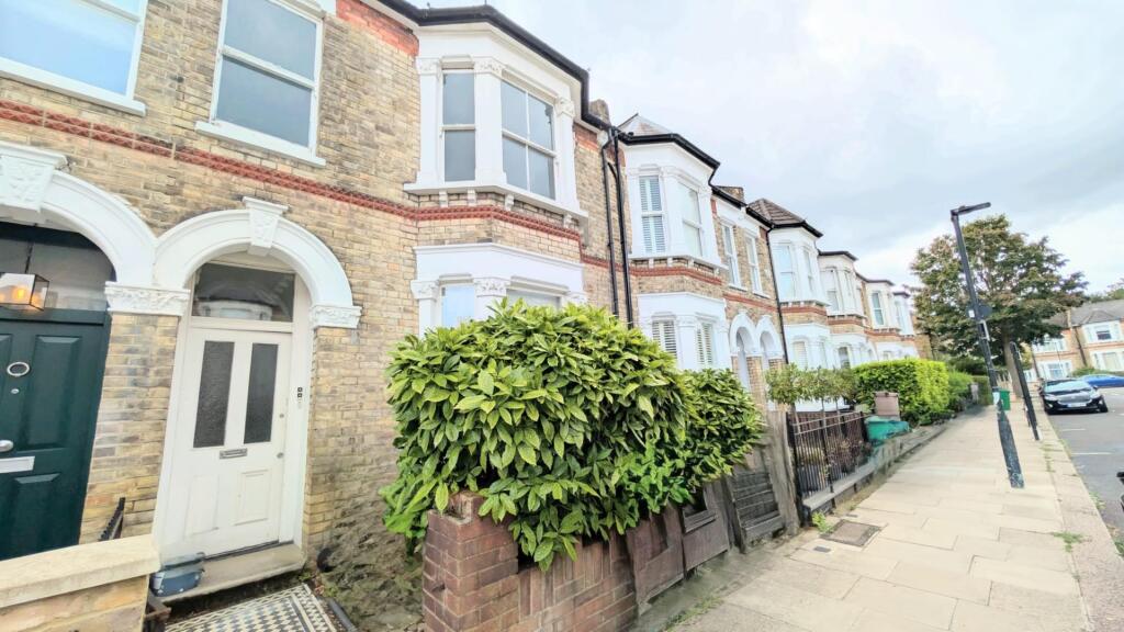 3 bed 1st Floor Flat for rent in Hampstead. From Hunters - West Hampstead