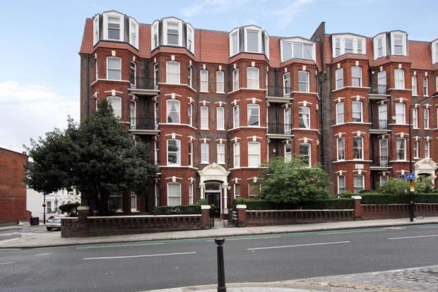 4 bed Apartment for rent in Hampstead. From Hunters - West Hampstead 4 bed Apartment for rent in Hampstead. From Hunters - West Hampstead