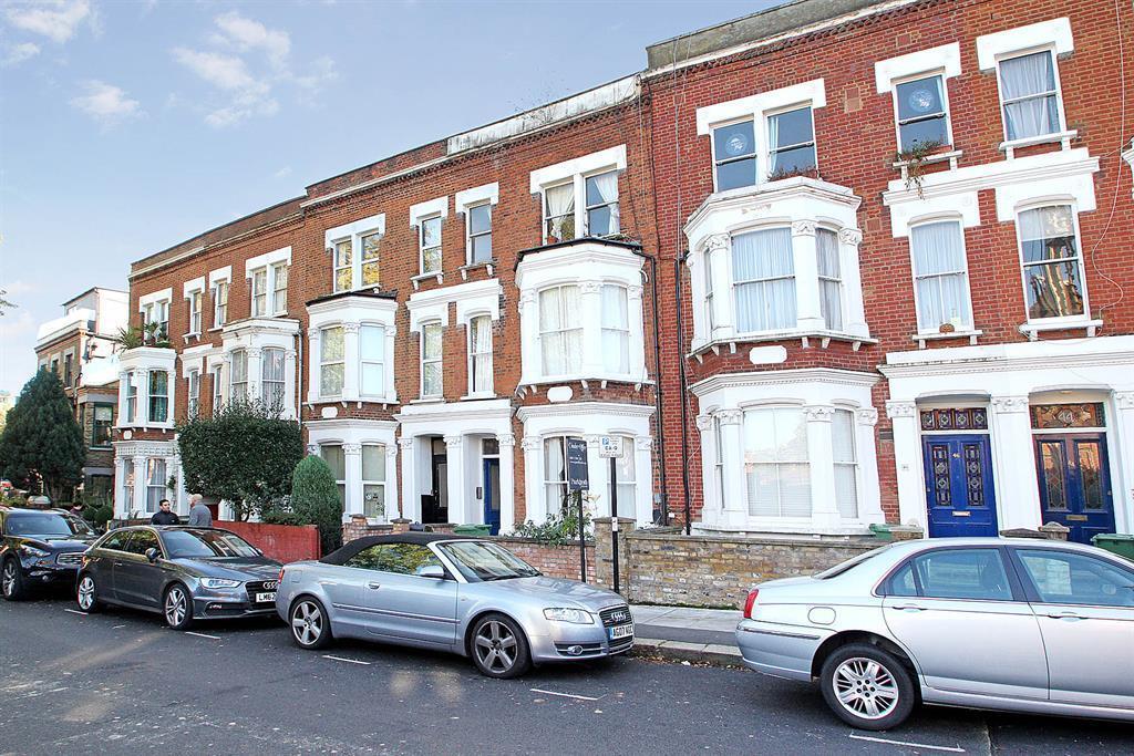 2 bed 1st Floor Flat for rent in Hampstead. From Hunters - West Hampstead