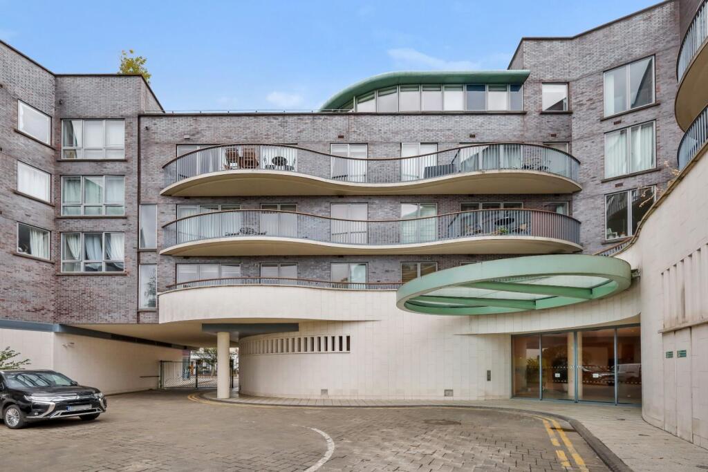 2 bed 1st Floor Flat for rent in Hampstead. From Hunters - West Hampstead