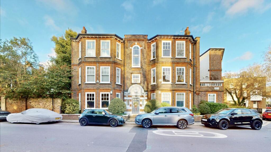 2 bed 1st Floor Flat for rent in Hampstead. From Taylor Gibbs