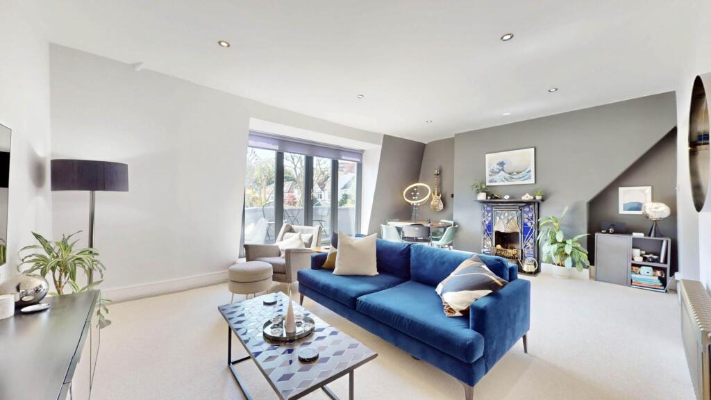 2 bed 1st Floor Flat for rent in Hornsey. From Taylor Gibbs